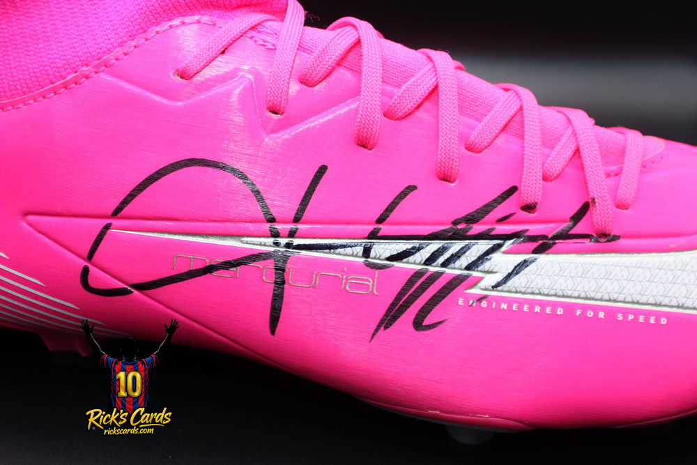 cleats_1037.jpg