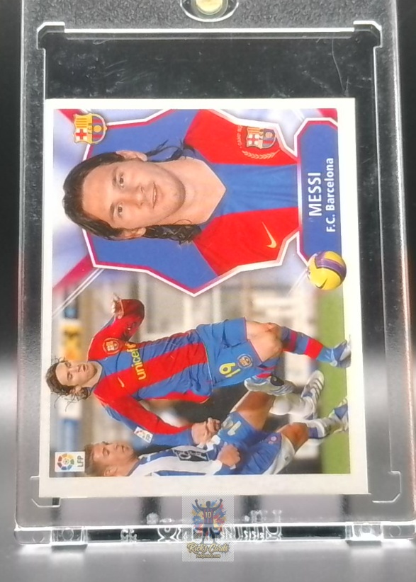   2008 Panini Lionel Messi card is from the FC Barcelona Colección Oficial set, card #136, featuring Base Sticker. Messi Cards 15