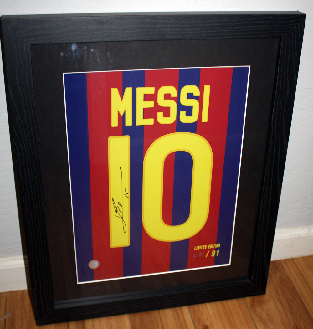 2017 Lionel Messi Autographed Limited Edition /91 Shirt Print Jersey